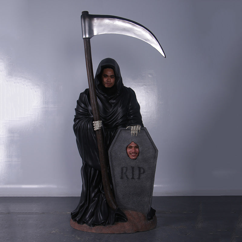 Made to Order: Grim Reaper Photo Op