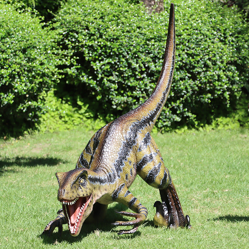 Made to Order: Velociraptor - Razor Beaks