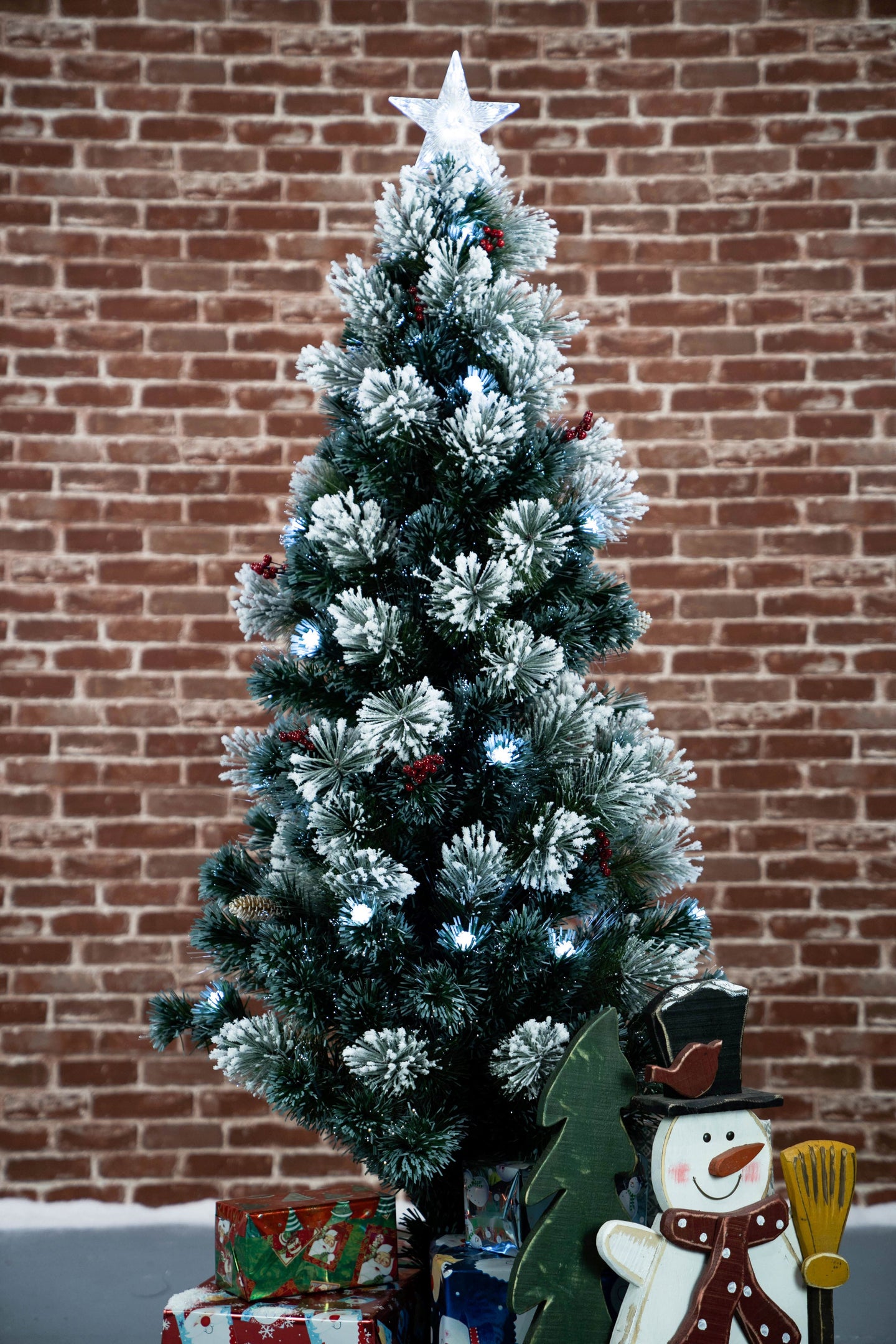 37495-F6 - Christmas Tree Fiber Optic Green with Cones & Berries