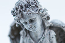 Load image into Gallery viewer, Kneeling Angel Holding Flowers
