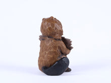 Load image into Gallery viewer, Beaver Holding A Welcome Sign

