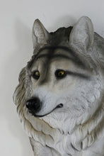 Load image into Gallery viewer, Wolf Head Sculpture Wall Hanging Ornament
