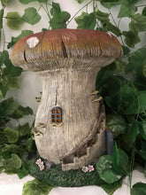 Load image into Gallery viewer, Mushroom House Plant Table
