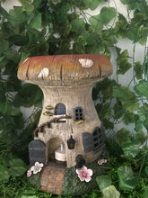 Load image into Gallery viewer, Mushroom House Plant Table
