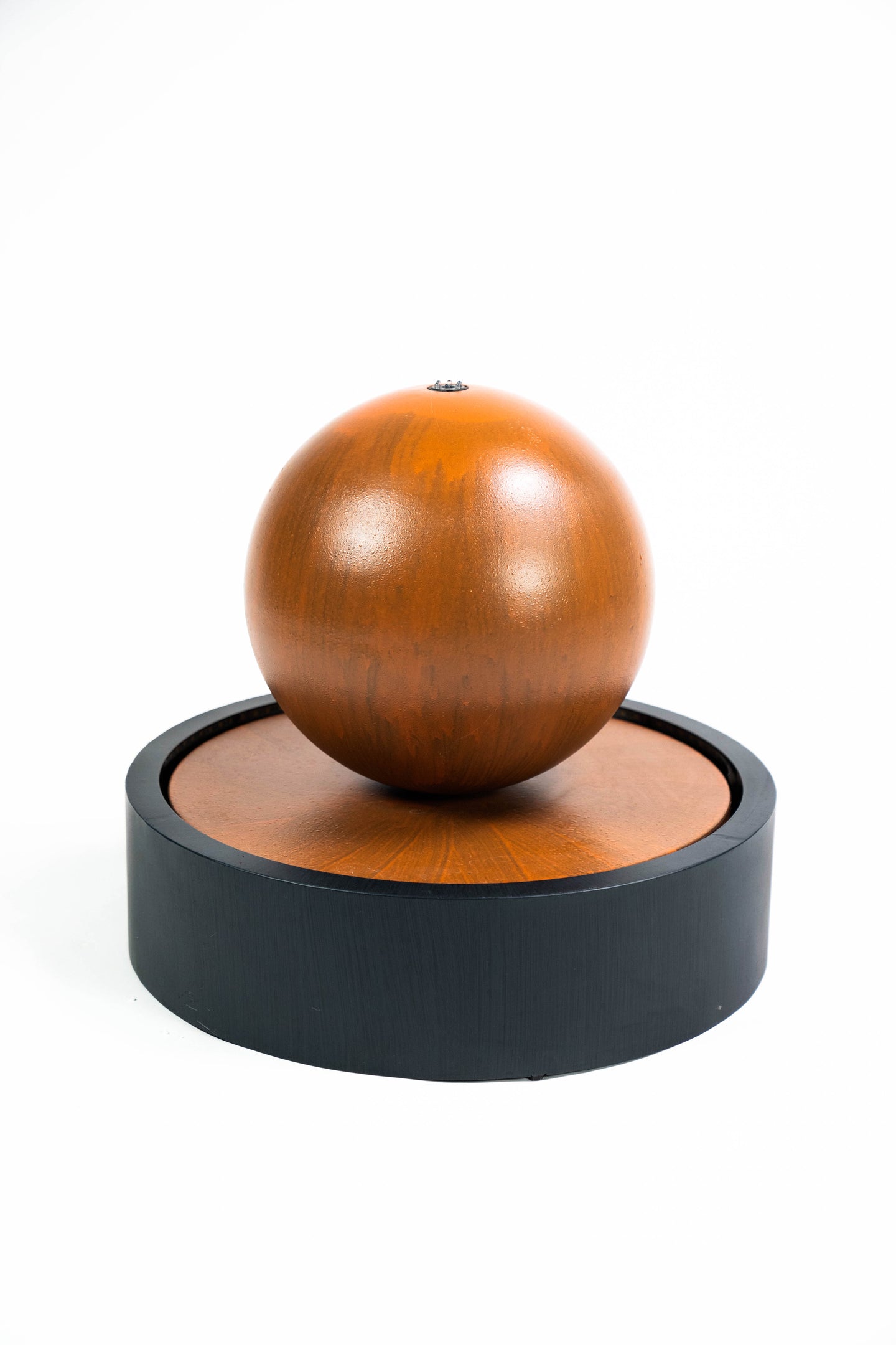 Two-Toned Ball Fountain with Strip Light LED