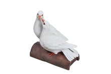 Load image into Gallery viewer, Two Doves On A Log Statue
