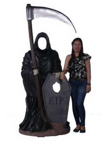 Made to Order: Grim Reaper Photo Op