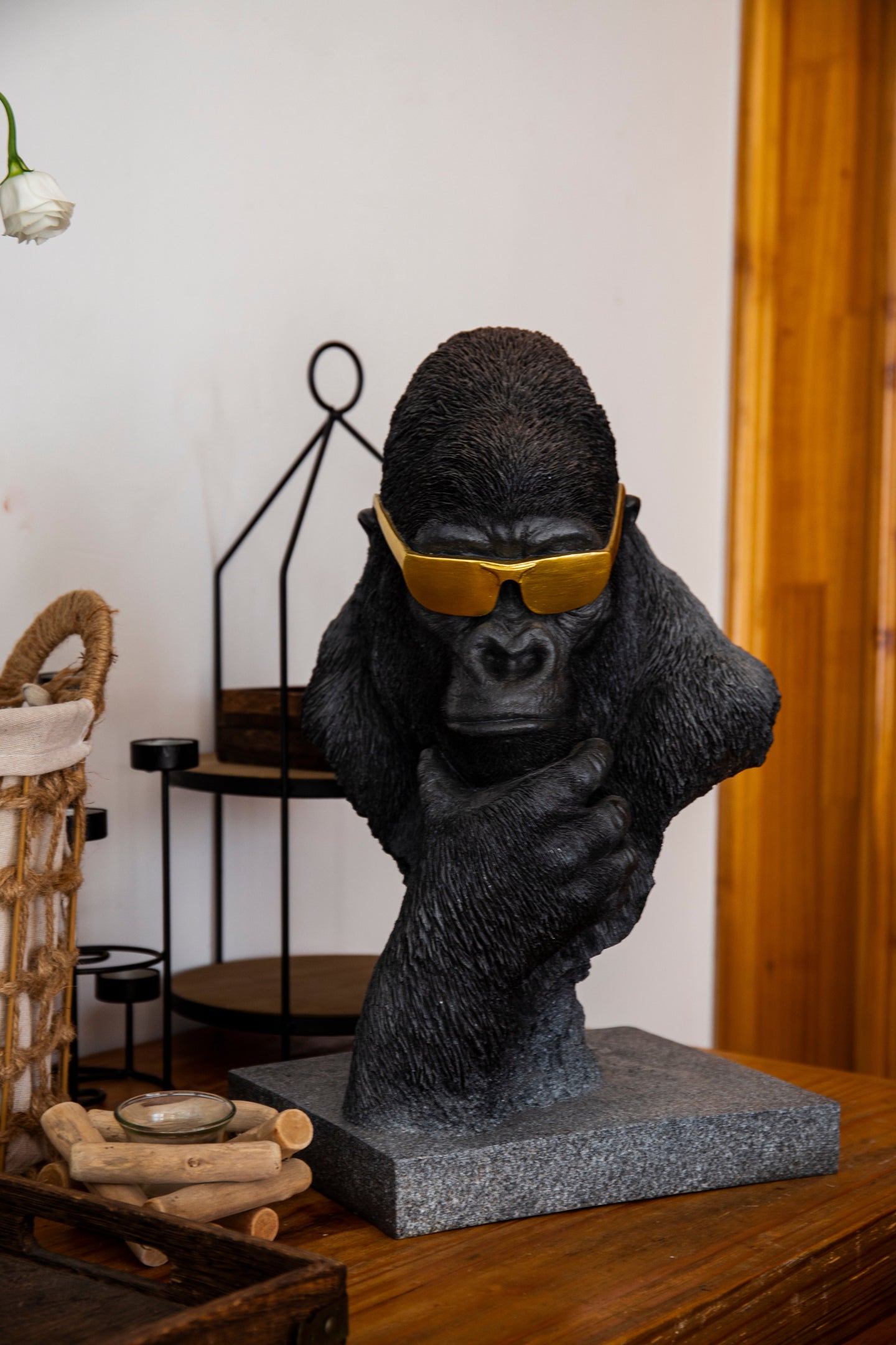 87636-B - Gorilla Head With Golden Glasses